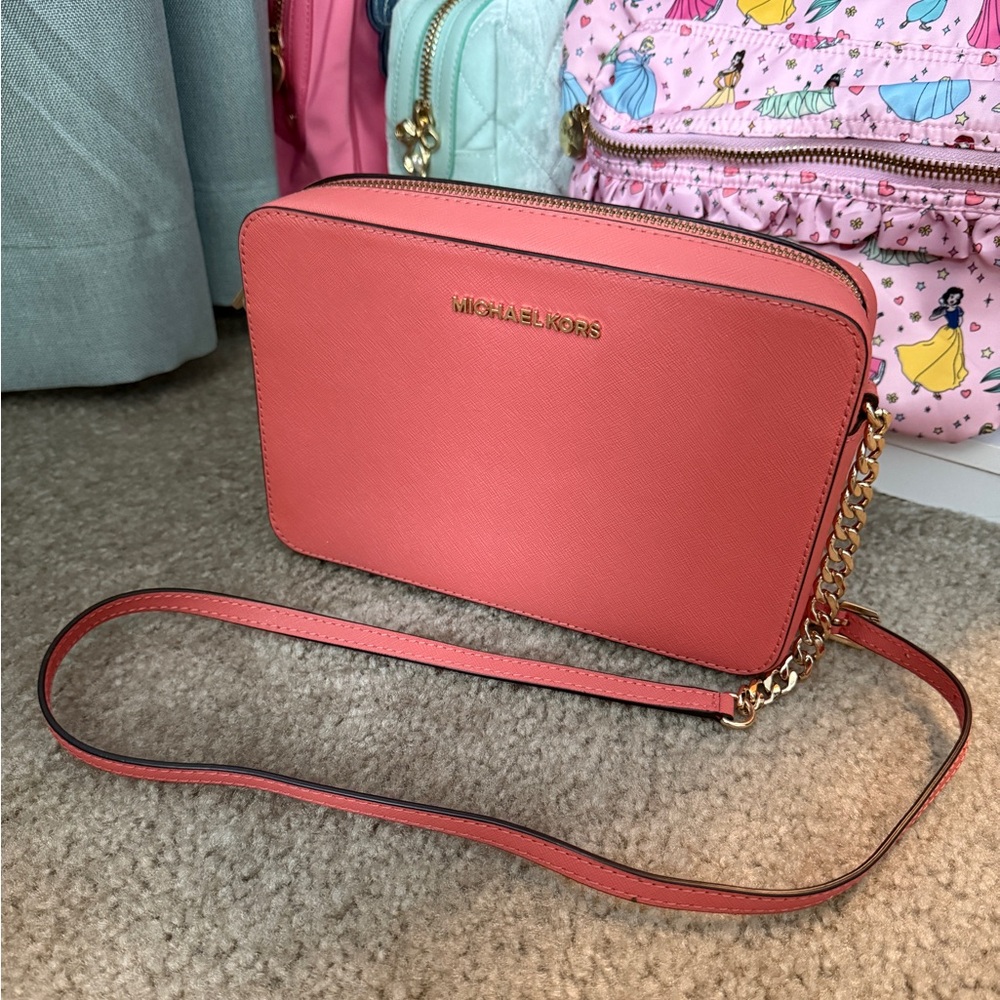 CORAL MICHAEL KORS CROSSBODY PURSE